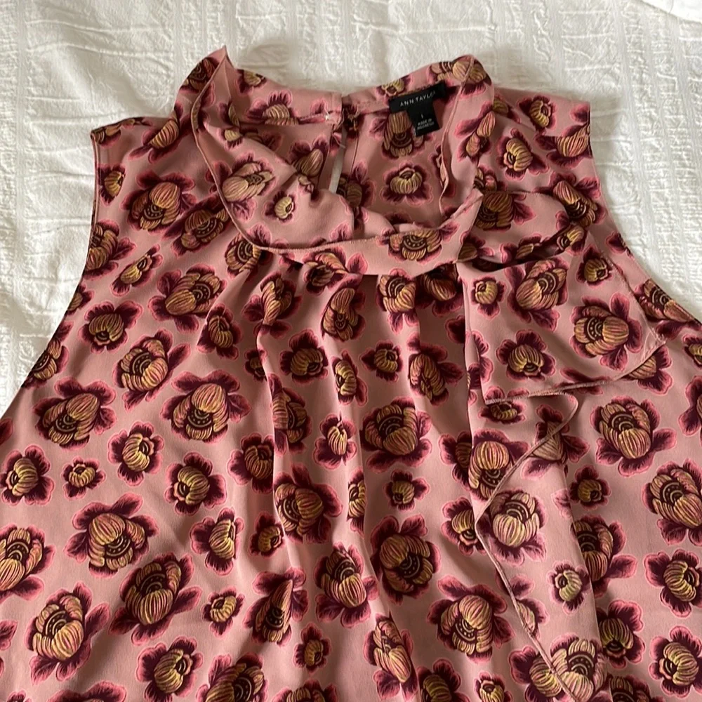 Ann Taylor Rose Floral Ruffle Blouse - Picture 2 of 5